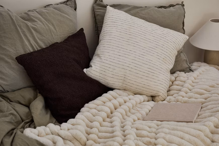Cosy bedroom bedding