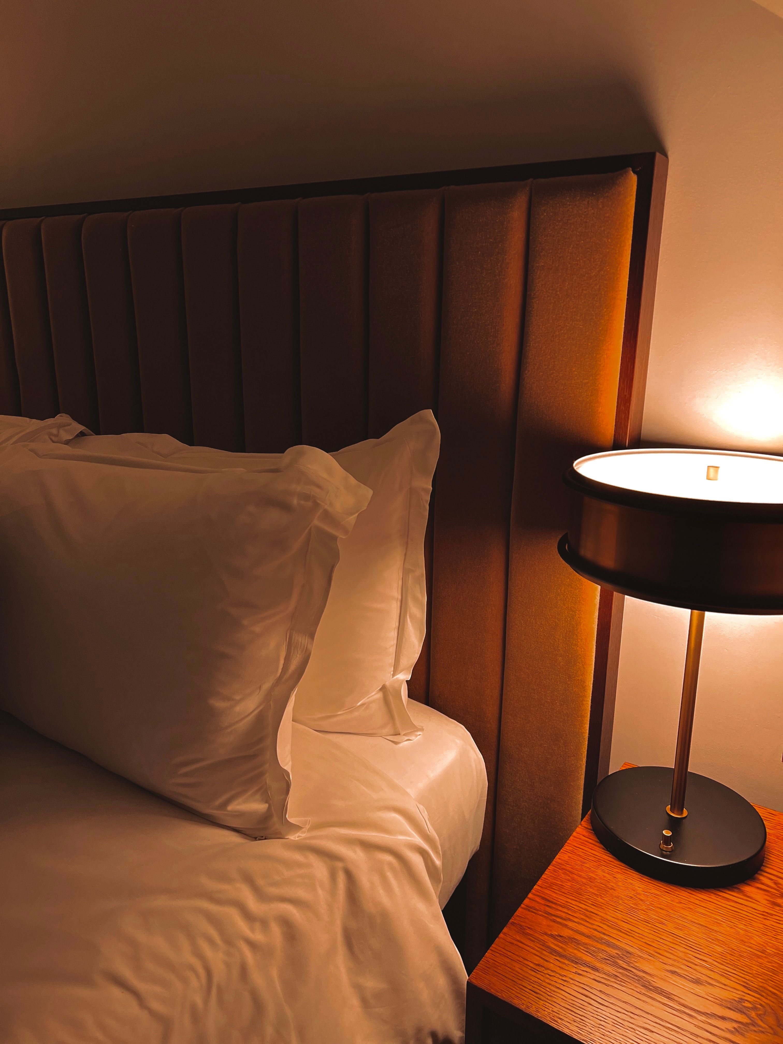Warm bedroom lighting